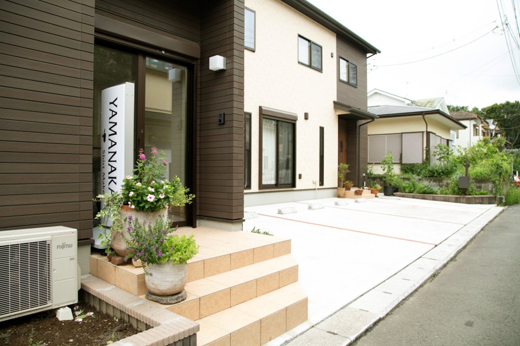 市川アトリエ 外観（YAMANAKA の看板が目印）